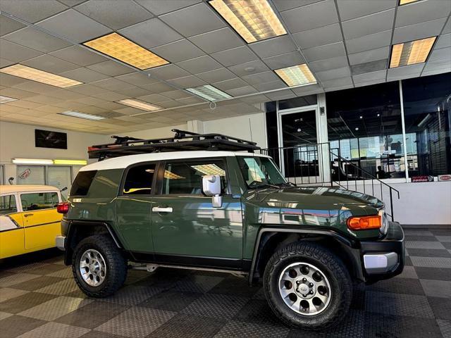 2013 toyota fj cruiser base