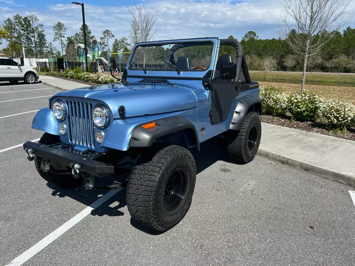 clean florida title, ford 5.0 v8 efi engine, t-18 transmission, runs perfect