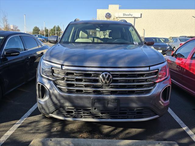2024 volkswagen atlas 2.0t se w/technology