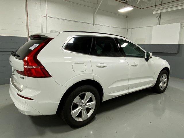 2022 volvo xc60 b5 momentum