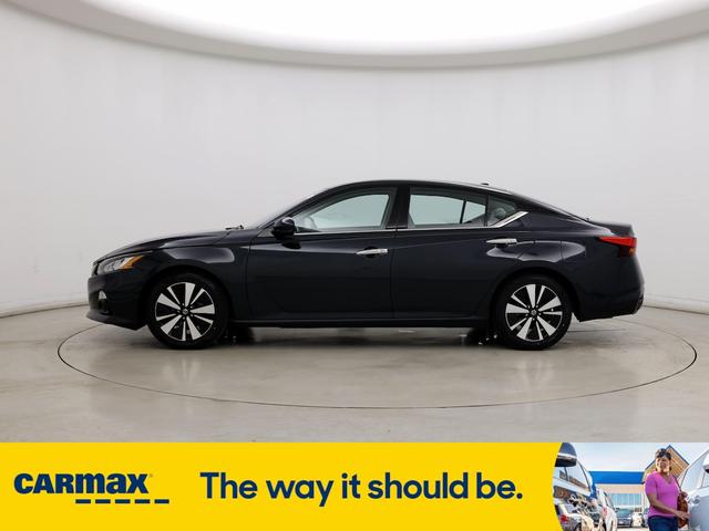 2020 nissan altima sv
