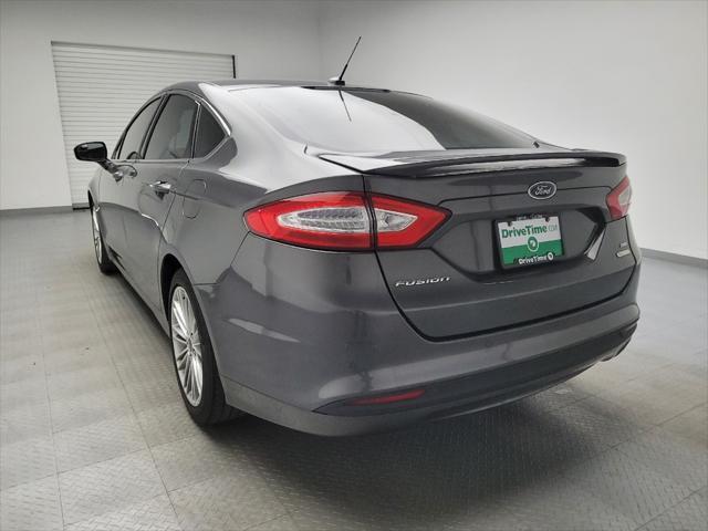 2016 ford fusion se