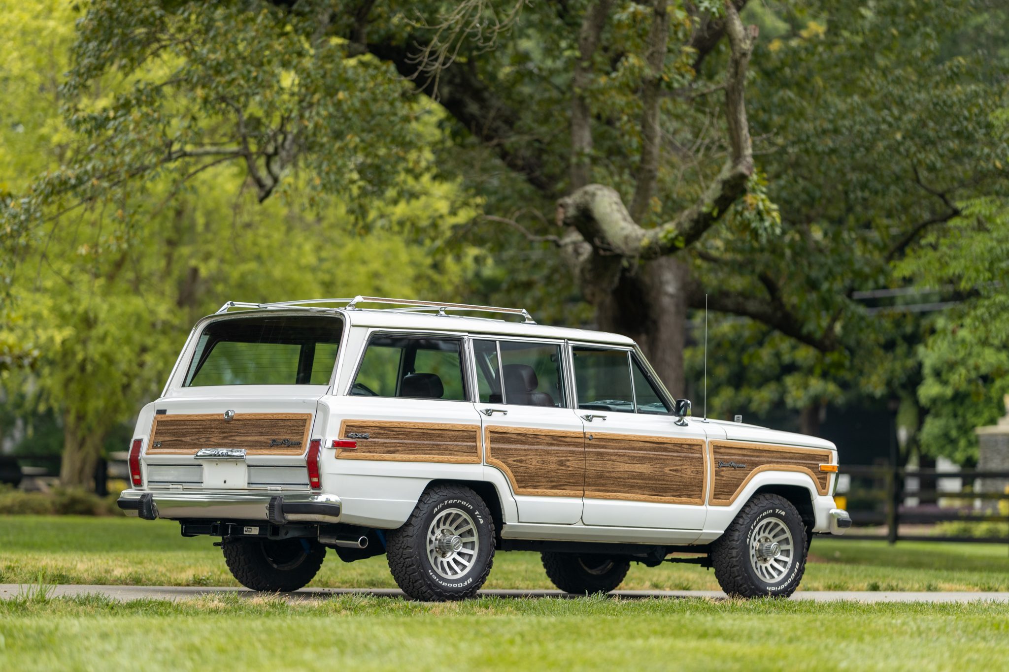 1988 jeep grand wagoneer