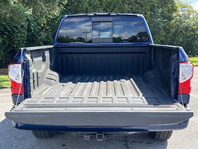 2021 nissan titan sv