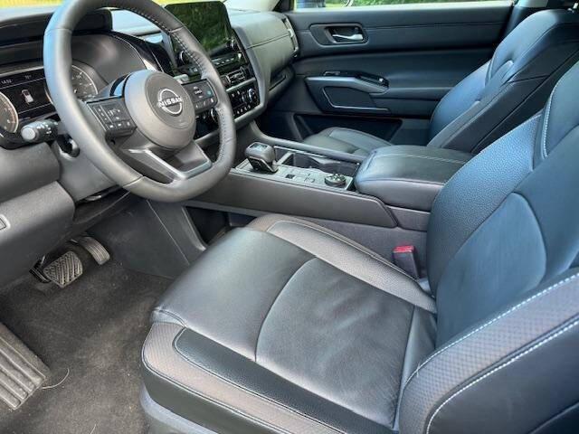 2023 nissan pathfinder sl 4wd