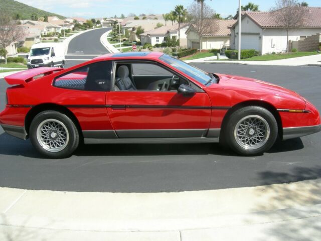 1986 pontiac fiero gt - red - in very nice original condition - no reserve