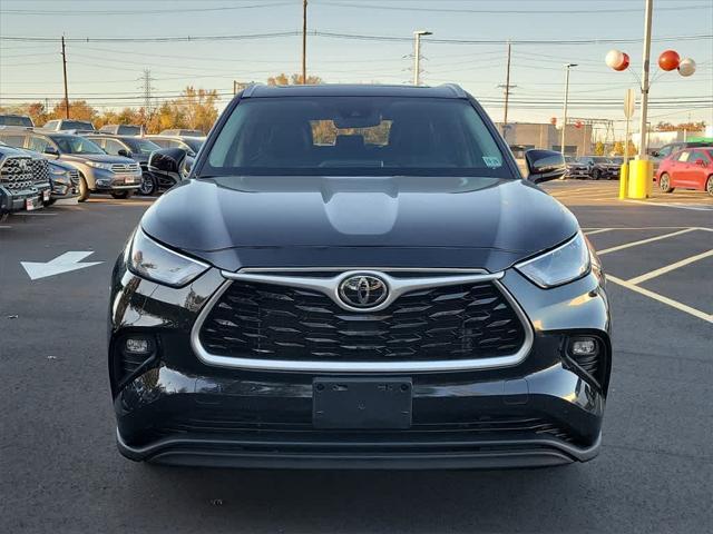 2022 toyota highlander xle