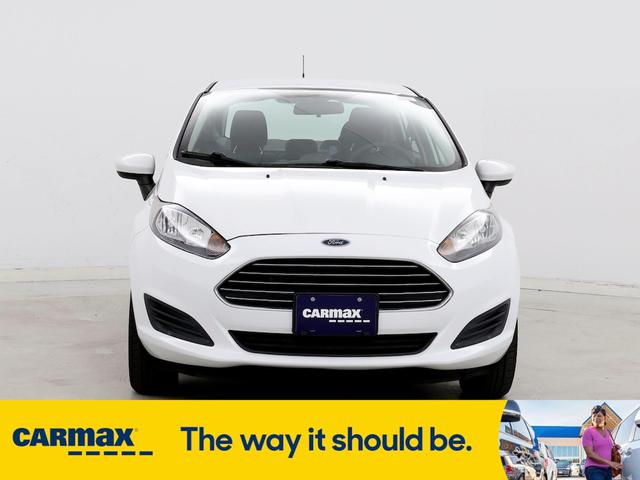 2017 ford fiesta se