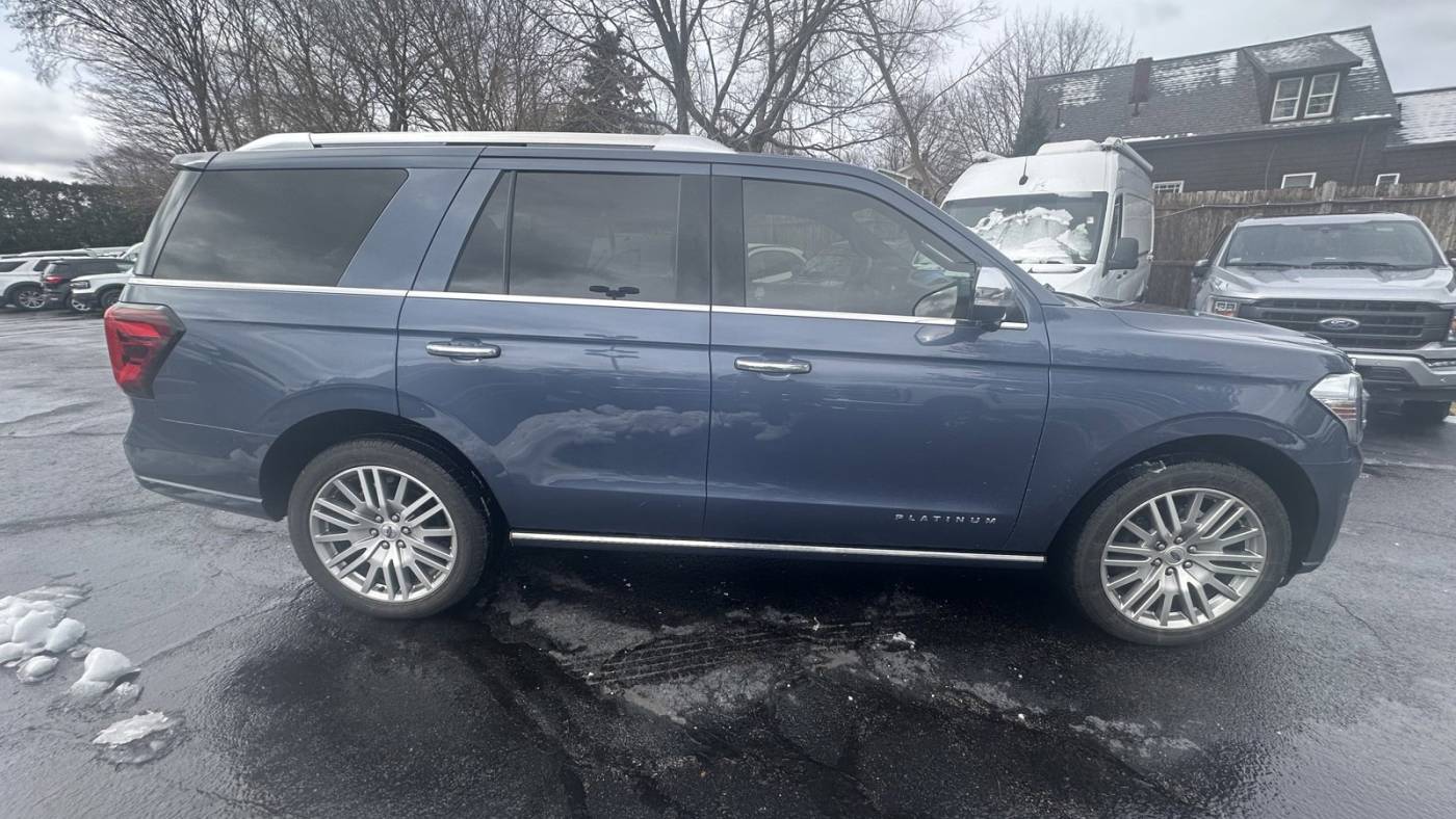 2022 ford expedition platinum