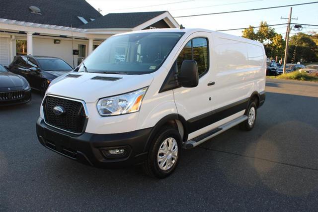 2021 ford transit-250 base