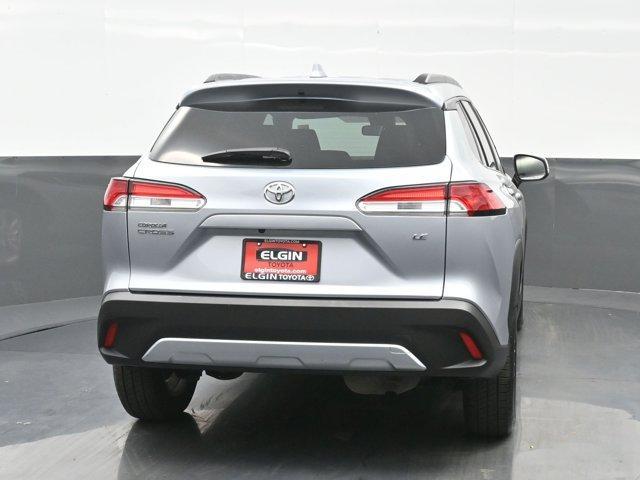 2022 toyota corolla cross le