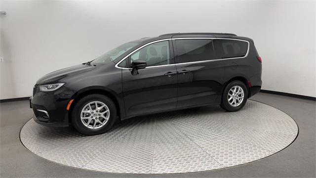2022 chrysler pacifica touring l