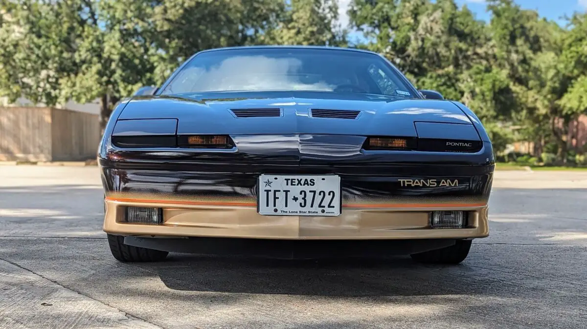 1986 trans am w/recaro seats, tpi v8, and ws6