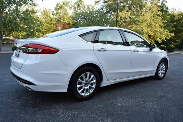 2018 ford fusion se