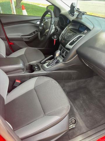 2014 ford focus se