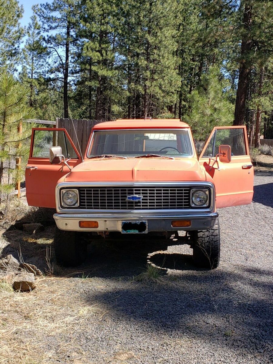 1972 chevrolet suburban suv red 4wd manual custom deluxe