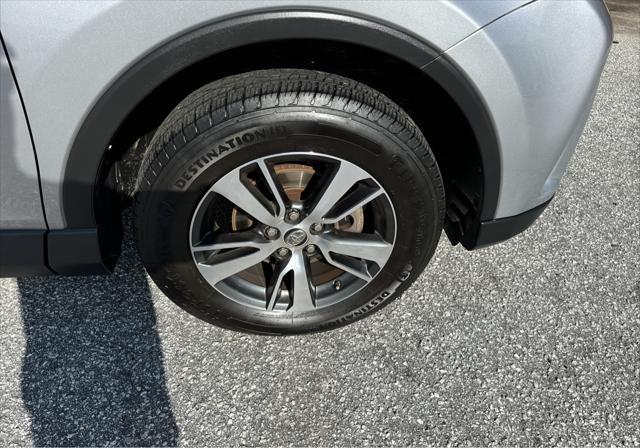 2016 toyota rav4 xle