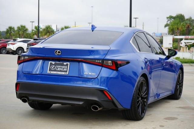 2023 lexus is 300 base