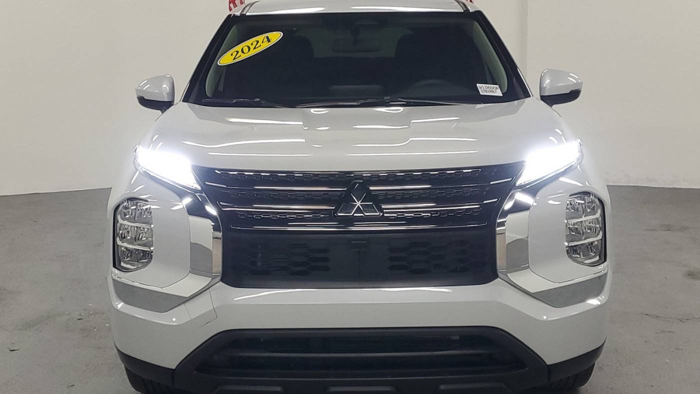 2024 mitsubishi outlander es