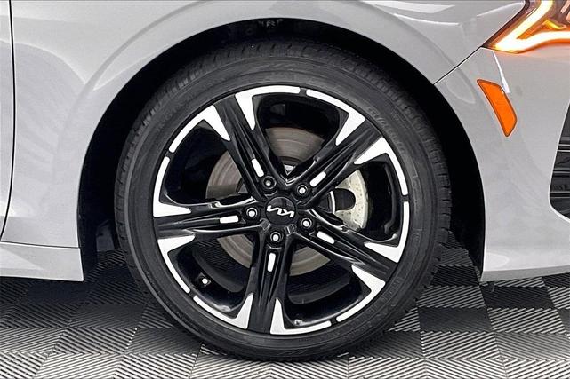 2022 kia k5 gt-line