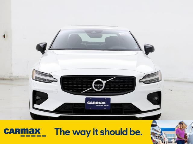 2022 volvo s60 b5 r-design