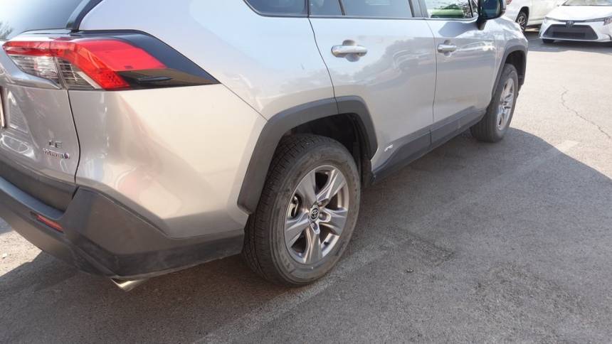 2022 toyota rav4 hybrid le