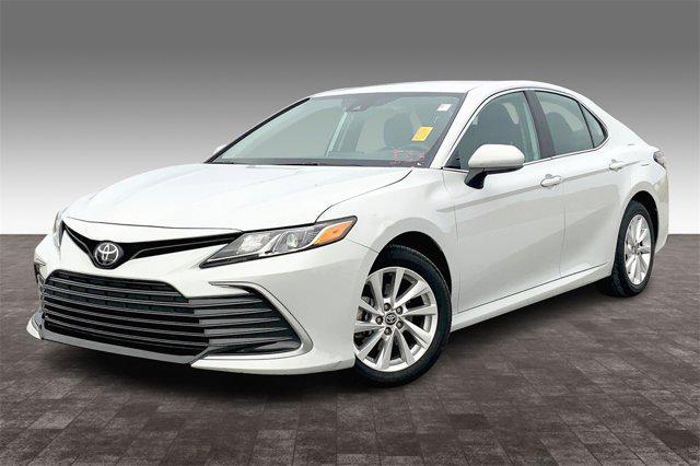 2023 toyota camry le