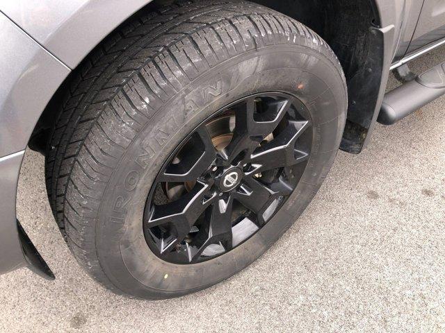 2020 nissan frontier sv