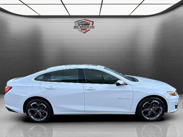 2022 chevrolet malibu fwd lt