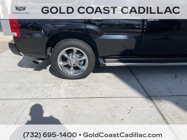 2004 cadillac escalade base