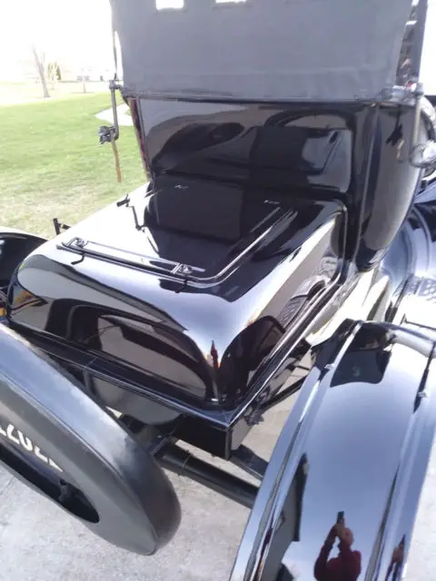 1920 model t runabout