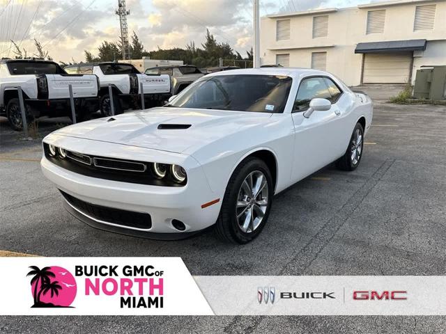 2023 dodge challenger sxt