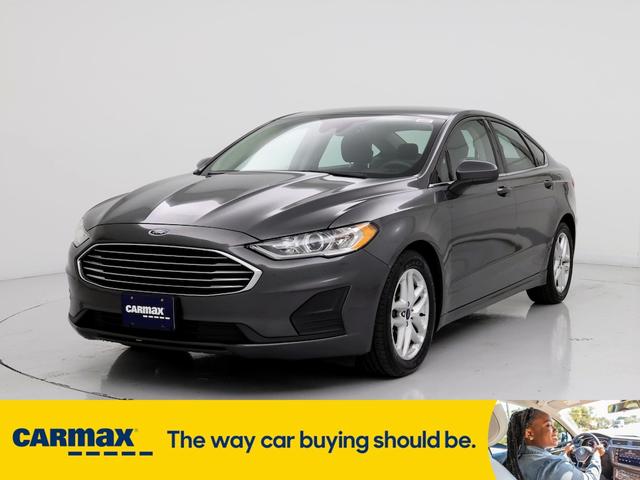 2020 ford fusion se