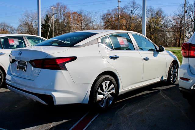 2023 nissan altima s fwd
