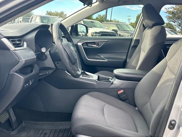 2019 toyota rav4 xle