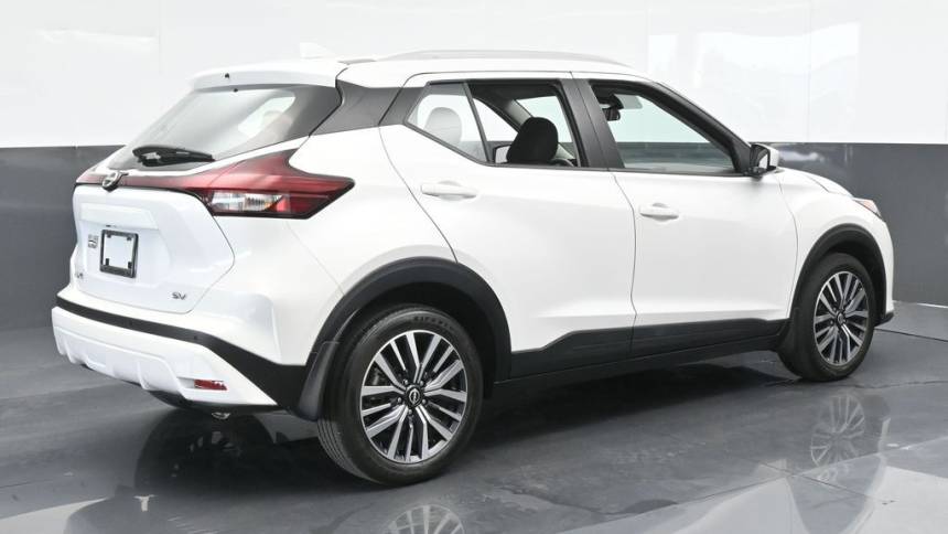 2022 nissan kicks sv