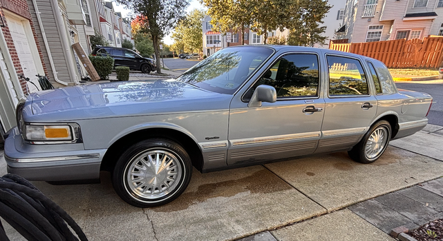 1997 lincoln town car signature
