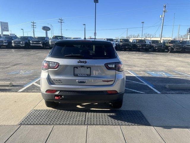 2022 jeep compass trailhawk