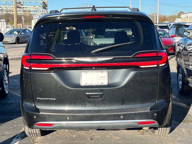 2022 chrysler pacifica touring l