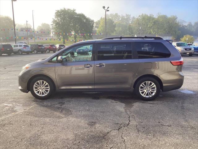 2016 toyota sienna limited