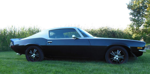 1970 chevrolet camaro black and silver v8 350 4 speed automatic pro touring
