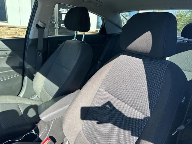 2022 hyundai accent sel