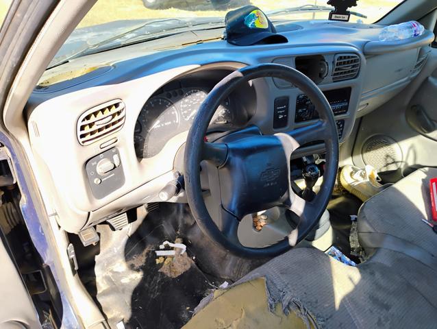 2002 chevrolet s-10 base
