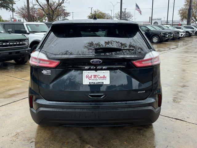 2022 ford edge se