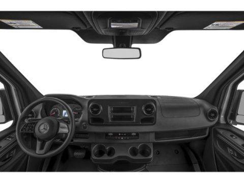 2022 mercedes-benz sprinter 2500 standard roof