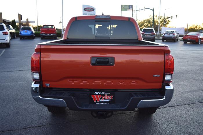 certified 2018 toyota tacoma trd off-road clarksville, in 47129 for sale in cementville, indiana