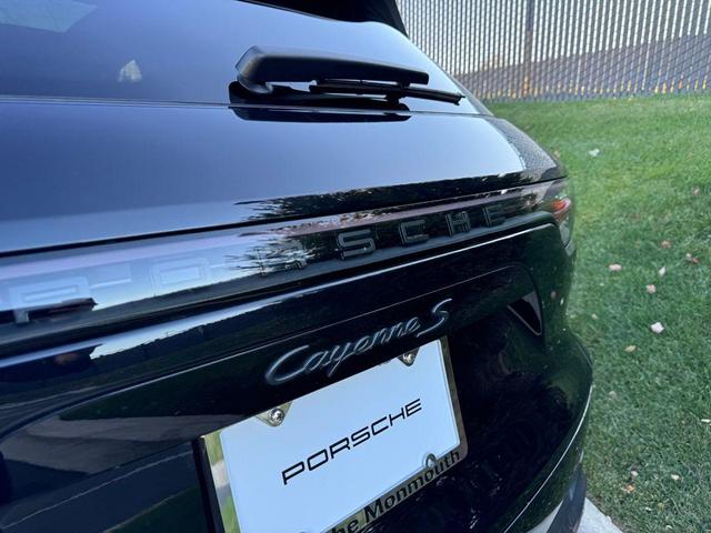 2022 porsche cayenne s