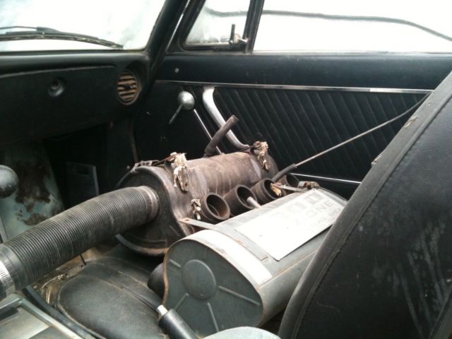 shouldn't be a salvage car. too complete for that!