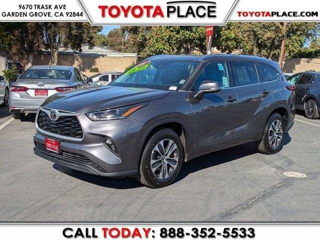 2021 toyota highlander xle
