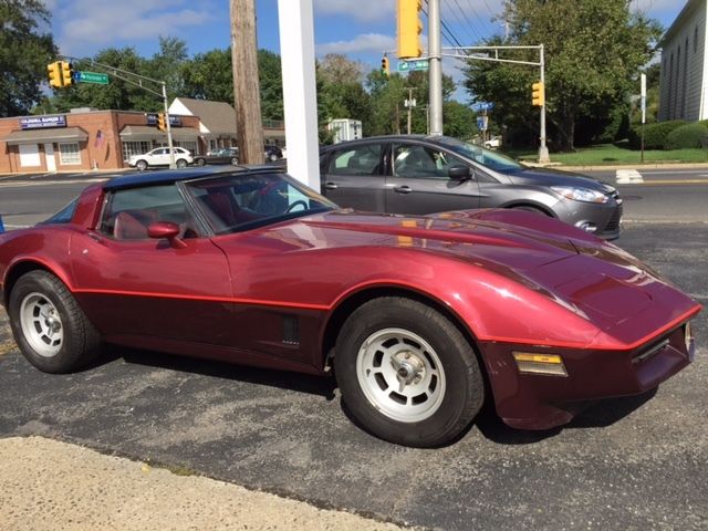 classic collectible - 1981 chevy corvette